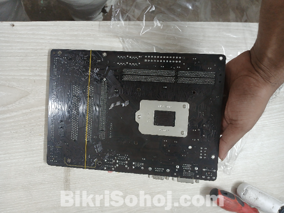 Gigabyte H81M Bord  i3 4Gen processor and Ram combo
